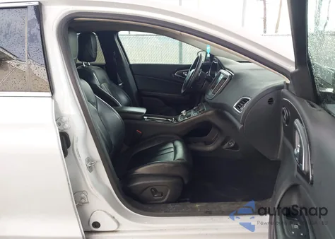 2015 Chrysler 200 C z USA, uszkodzony, nr VIN 1C3CCCCG1FN593057